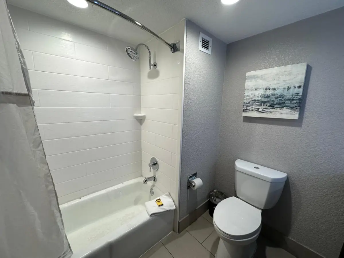 Comfort Inn Dallas North Love Field Airport 10